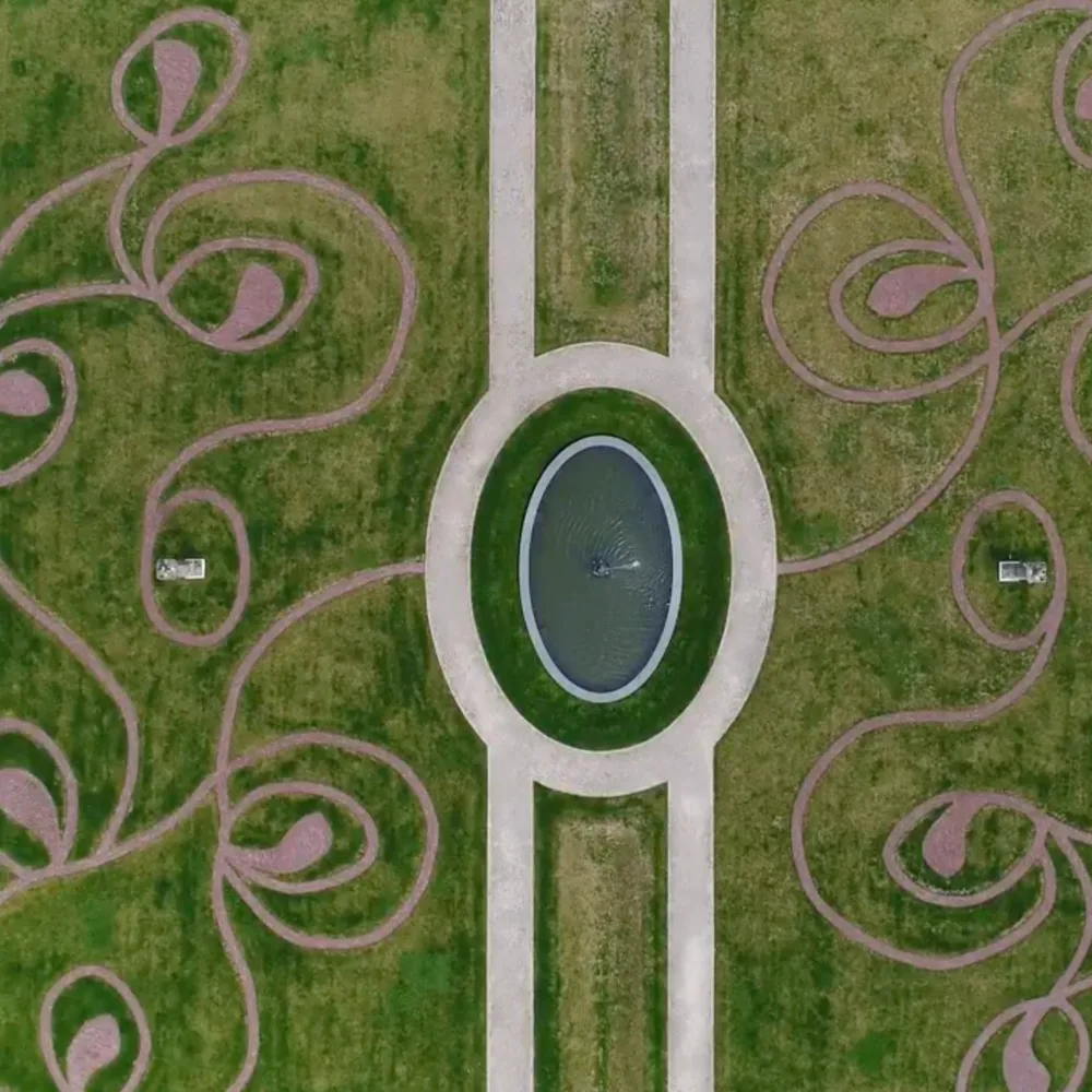 De symmetrische tuinpatronen van bovenaf